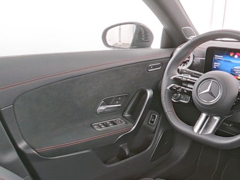 MERCEDES-BENZ CLA - 200 163ch AMG Line 7G-DCT