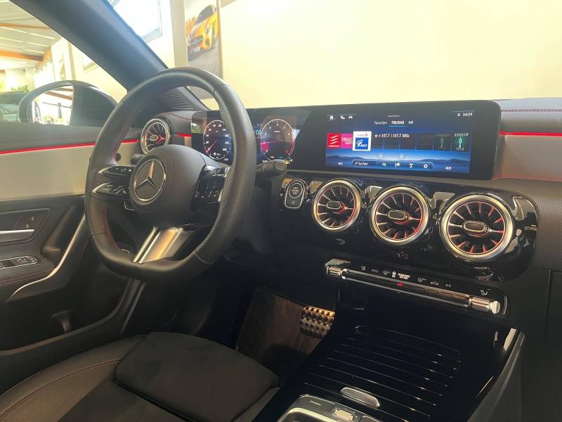 MERCEDES-BENZ CLA Shooting Brake - 200 163ch AMG Line 7G-DCT