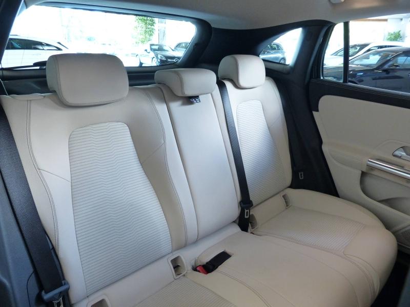 MERCEDES-BENZ GLA - 220 d 190ch Progressive Line 8G-DCT