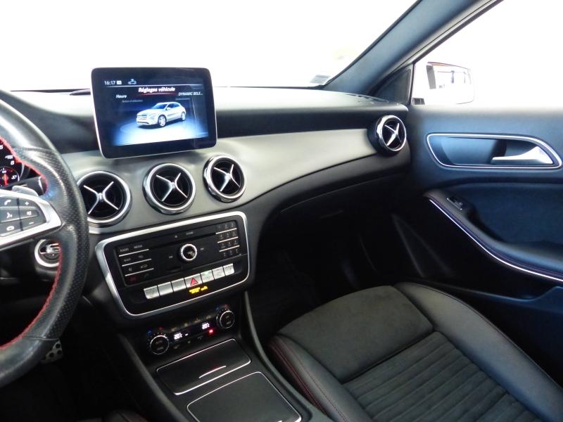 MERCEDES-BENZ GLA - 200 d 136ch Fascination 7G-DCT Euro6c