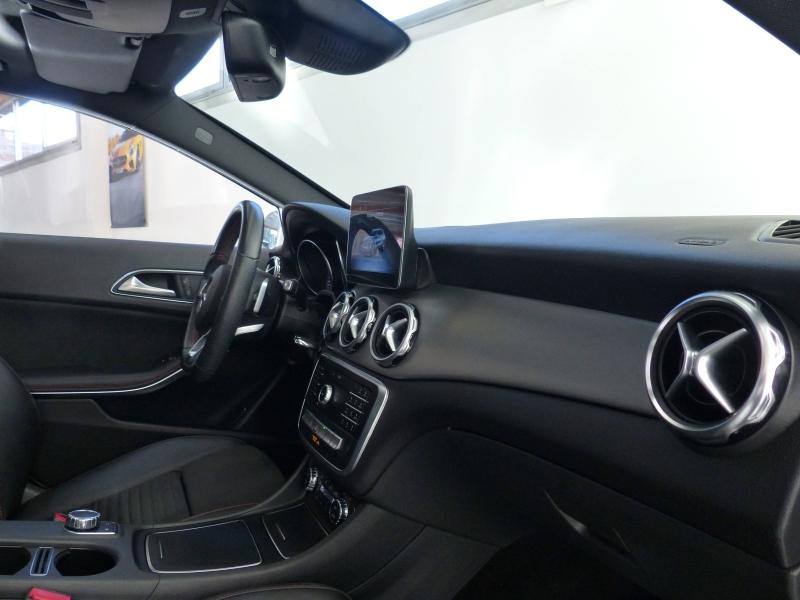 MERCEDES-BENZ GLA - 200 d 136ch Fascination 7G-DCT Euro6c