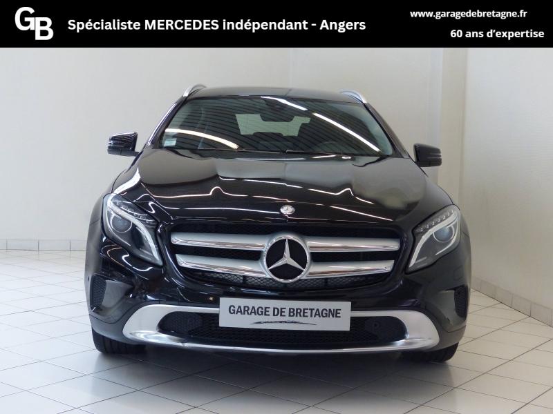 MERCEDES-BENZ GLA - 200 Sensation 7G-DCT