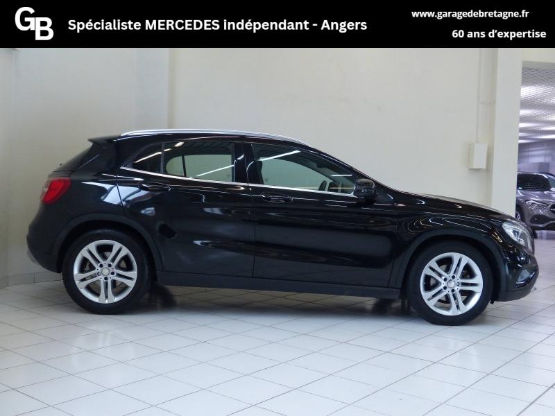 MERCEDES-BENZ GLA - 200 Sensation 7G-DCT