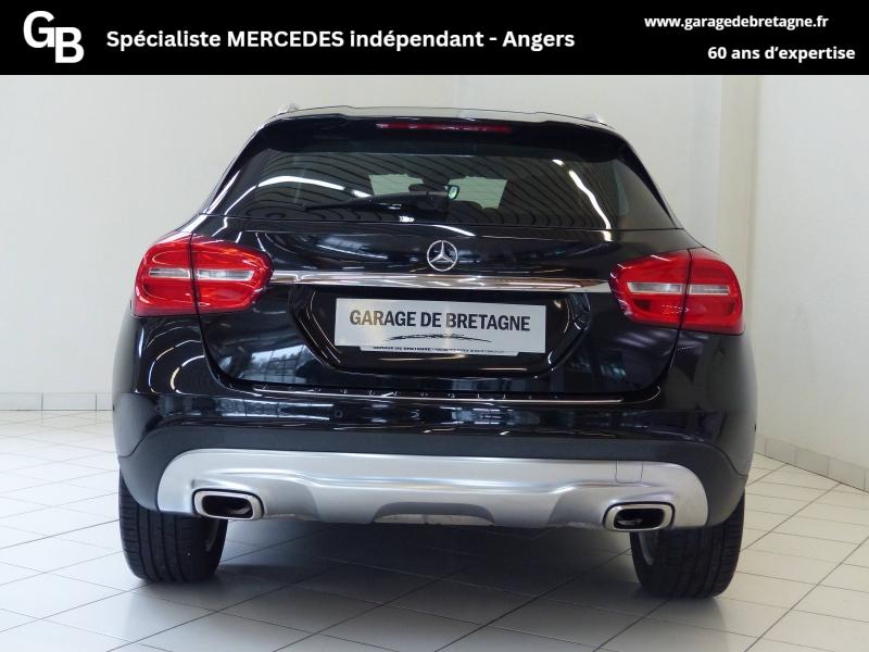 MERCEDES-BENZ GLA - 200 Sensation 7G-DCT