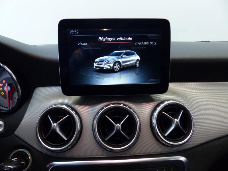 MERCEDES-BENZ GLA - 200 Sensation 7G-DCT