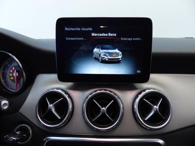 MERCEDES-BENZ GLA - 200 Sensation 7G-DCT