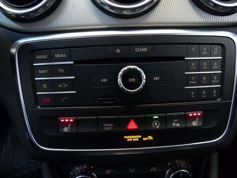 MERCEDES-BENZ GLA - 200 Sensation 7G-DCT