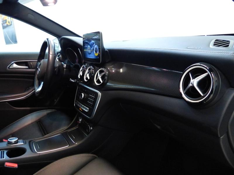 MERCEDES-BENZ GLA - 220 d 170ch Starlight Edition 7G-DCT Euro6c