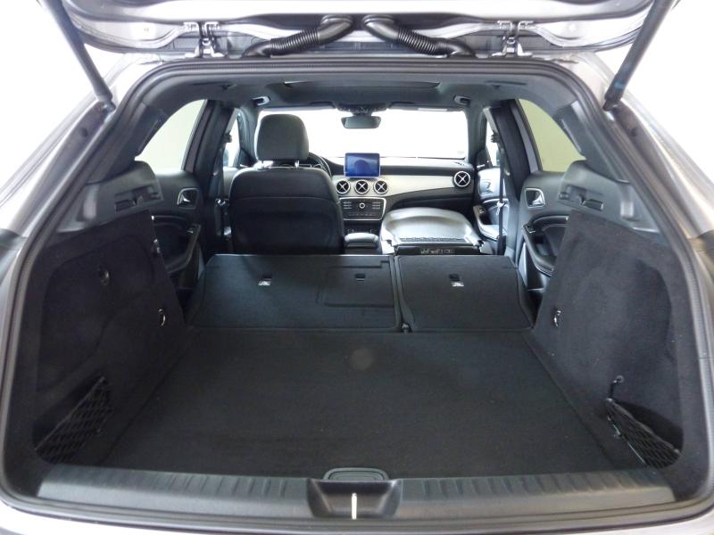 MERCEDES-BENZ GLA - 220 d Activity Edition 7G-DCT