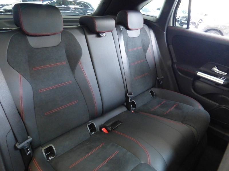 MERCEDES-BENZ GLA - 200 163ch AMG Line 7G-DCT