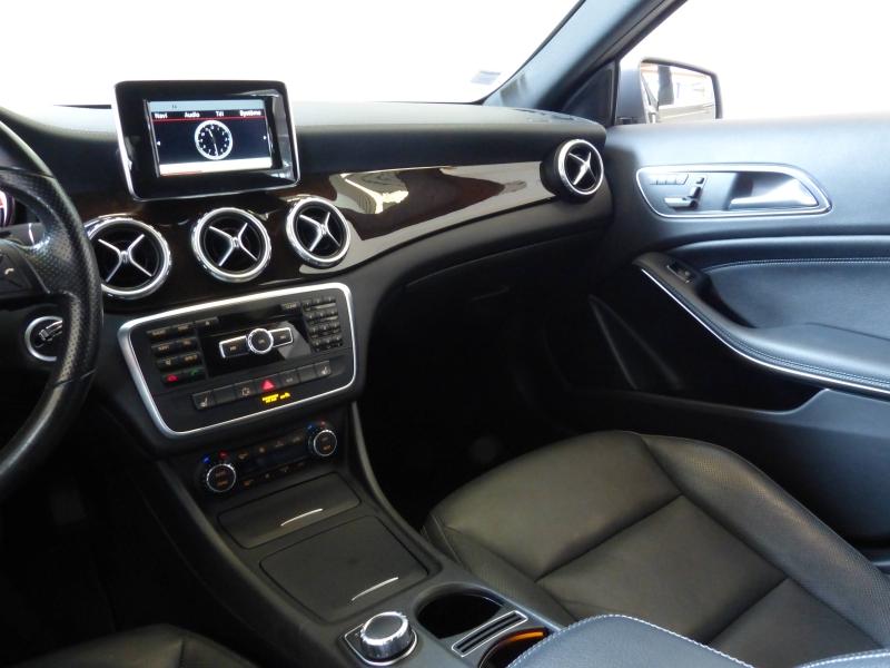 MERCEDES-BENZ GLA - 200 CDI Sensation 7G-DCT