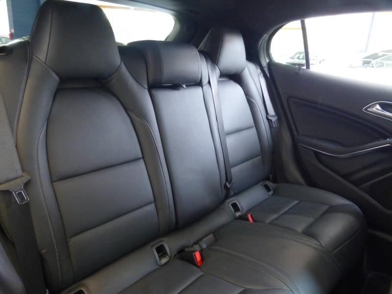 MERCEDES-BENZ GLA - 200 CDI Sensation 7G-DCT