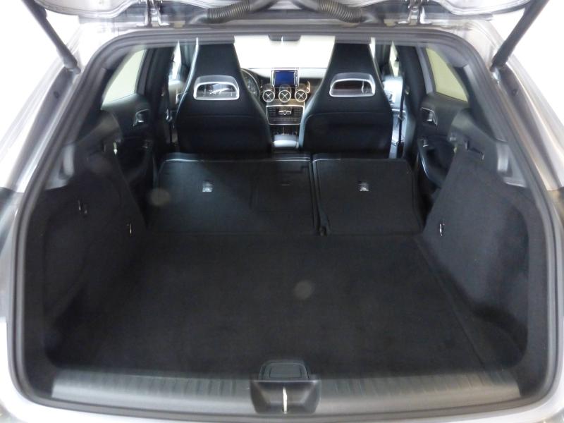 MERCEDES-BENZ GLA - 200 CDI Sensation 7G-DCT