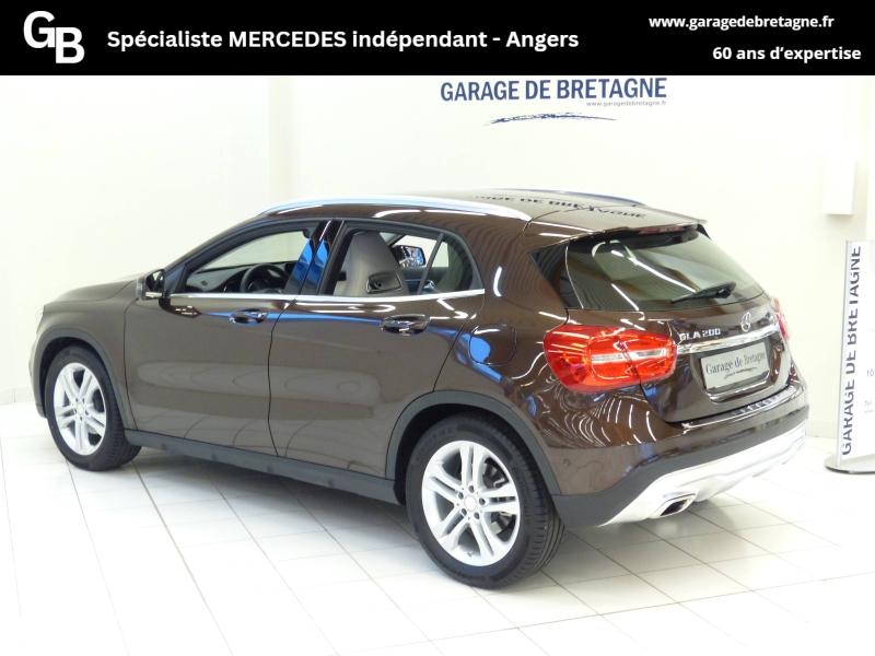 MERCEDES-BENZ GLA - 200 Sensation 7G-DCT