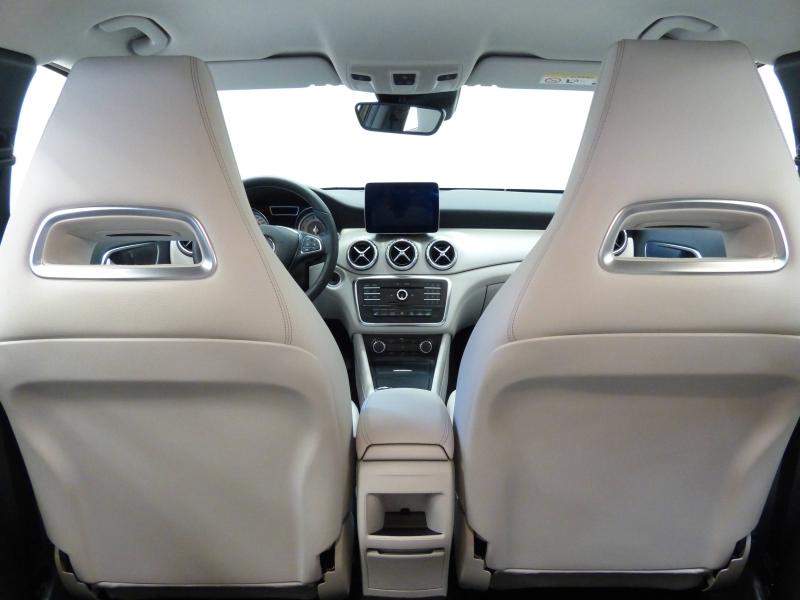 MERCEDES-BENZ GLA - 200 Sensation 7G-DCT