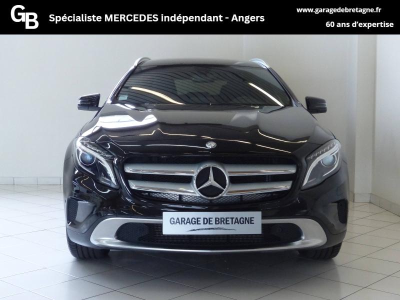 MERCEDES-BENZ GLA - 200 Sensation 7G-DCT