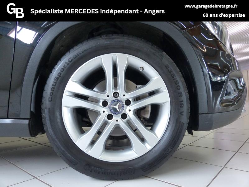 MERCEDES-BENZ GLA - 200 Sensation 7G-DCT