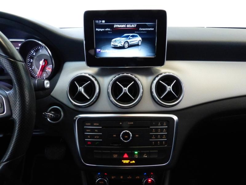 MERCEDES-BENZ GLA - 200 Sensation 7G-DCT