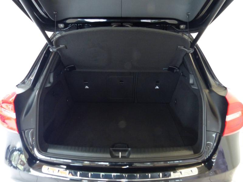 MERCEDES-BENZ GLA - 200 Sensation 7G-DCT
