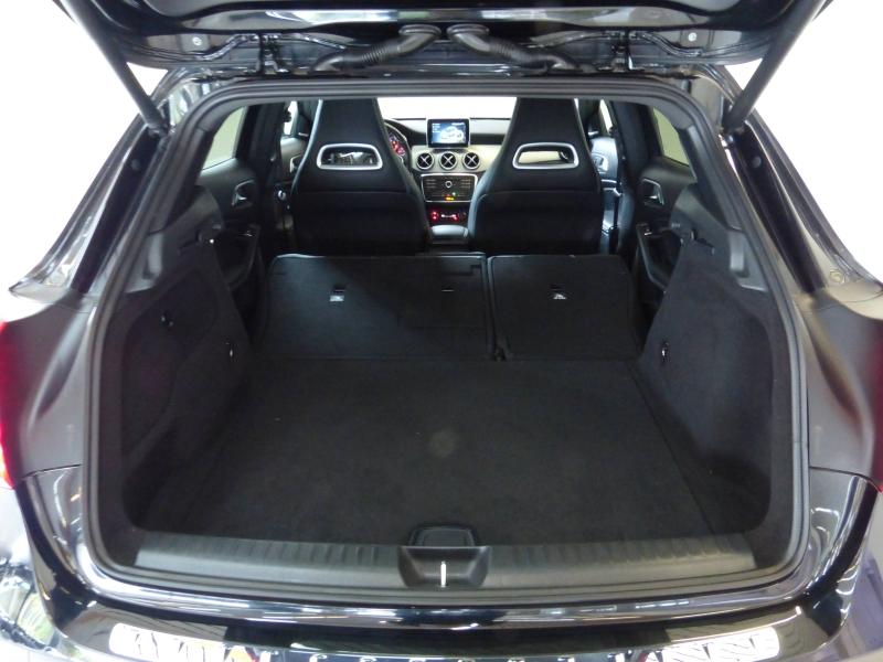 MERCEDES-BENZ GLA - 200 Sensation 7G-DCT
