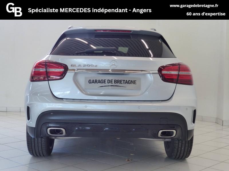 MERCEDES-BENZ GLA - 200 d 136ch Fascination 7G-DCT Euro6c