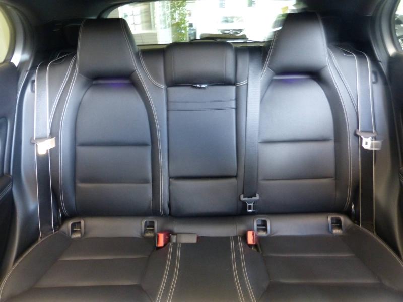 MERCEDES-BENZ GLA - 200 d 136ch Fascination 7G-DCT Euro6c