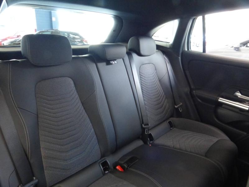 MERCEDES-BENZ GLA - 200 163ch Business Line 7G-DCT