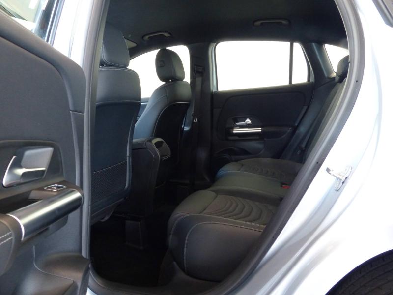 MERCEDES-BENZ GLA - 200 163ch Business Line 7G-DCT