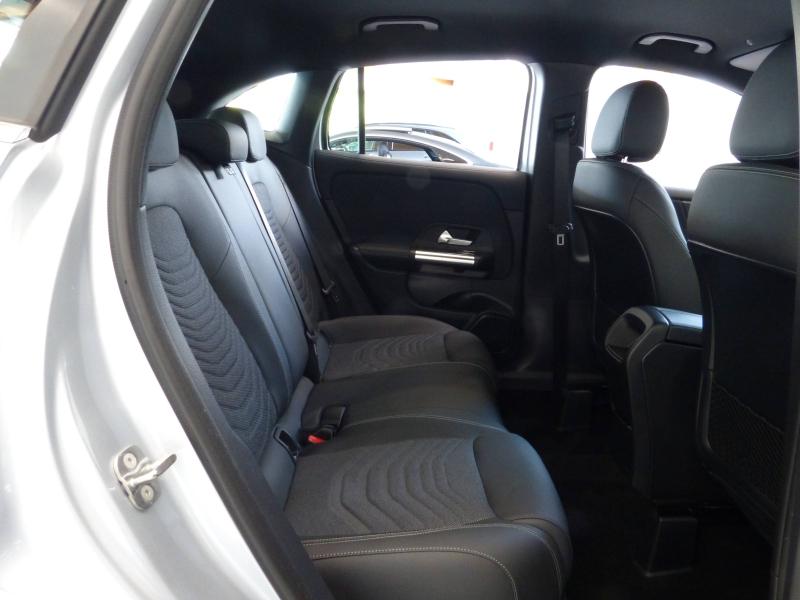 MERCEDES-BENZ GLA - 200 163ch Business Line 7G-DCT